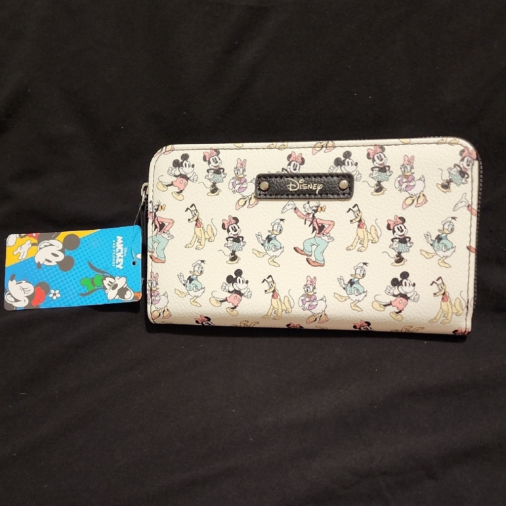 Disney Cream Character Pattern Wallet